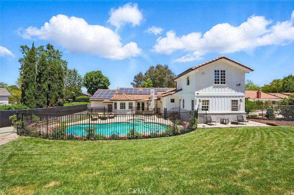 922 Carefree DR, Simi Valley, CA 93065