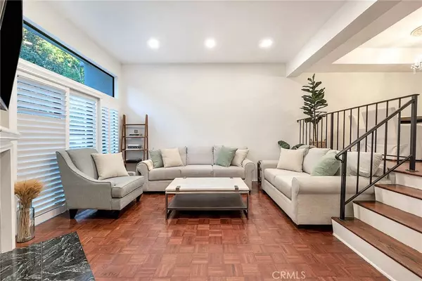 Tarzana, CA 91356,18731 Hatteras ST #32