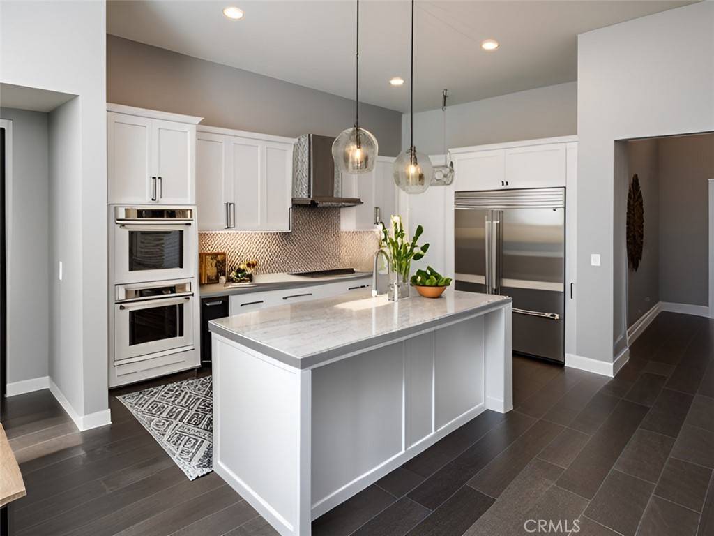 Valencia, CA 91354,23705 Western Cedar CT