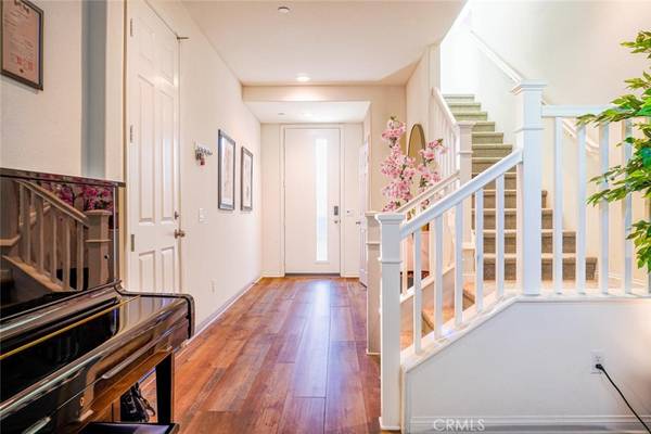 Valencia, CA 91381,27112 White Sage CT