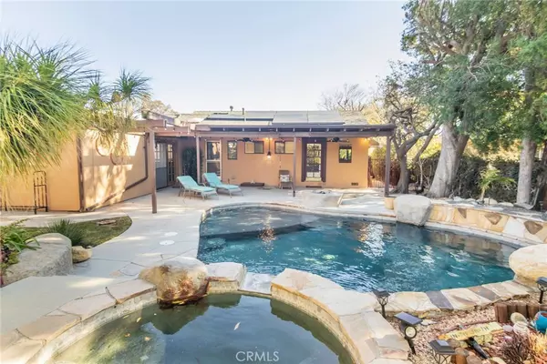 10207 Hillview AVE, Chatsworth, CA 91311
