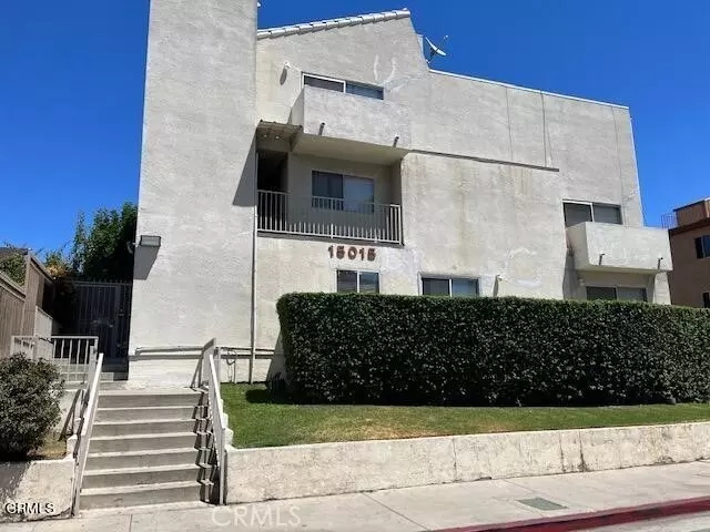 15015 Sherman WAY #109, Van Nuys, CA 91405