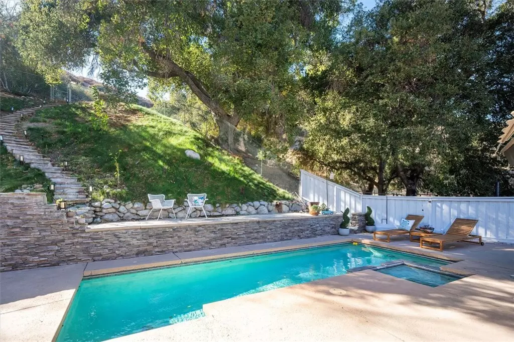 Newhall, CA 91321,23726 La Salle Canyon RD