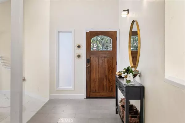 Newhall, CA 91321,23726 La Salle Canyon RD