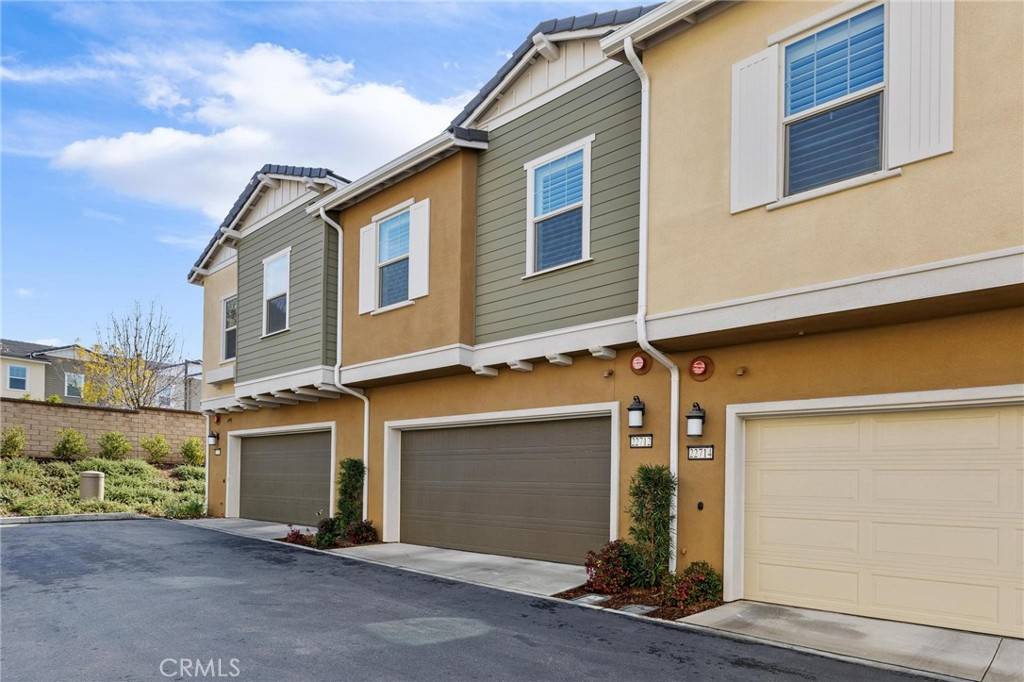 Saugus, CA 91350,22712 Harmony DR