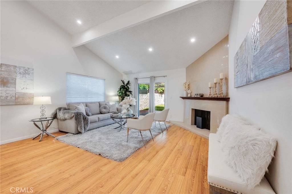Lake Balboa, CA 91406,17247 Leadwell ST