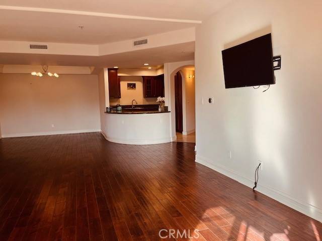 Sherman Oaks, CA 91401,14242 Burbank BLVD #103