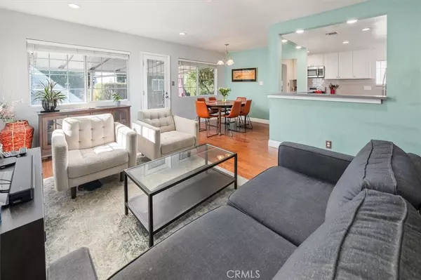 Van Nuys, CA 91406,6727 Jellico AVE