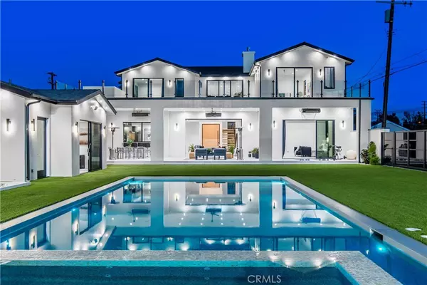 Woodland Hills, CA 91367,22747 Califa ST