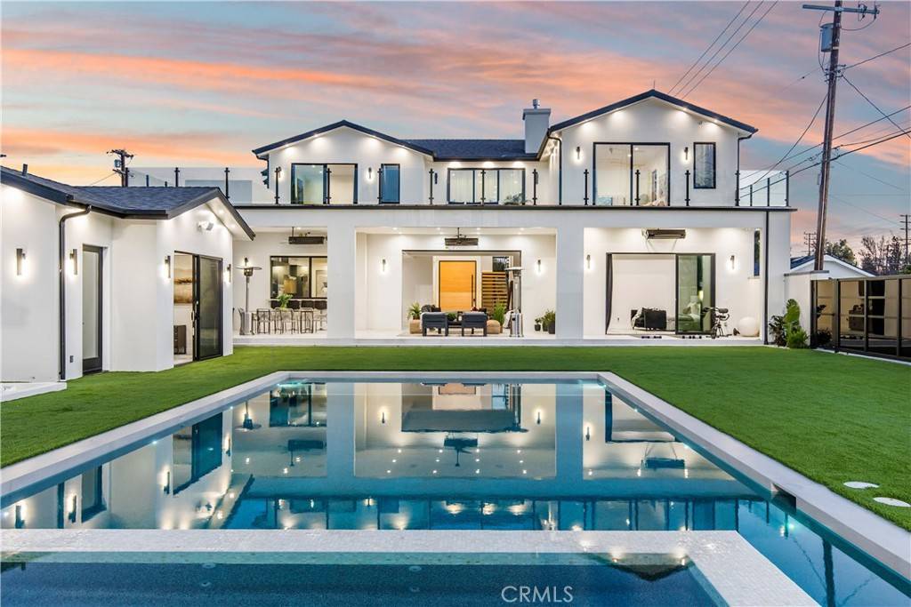 Woodland Hills, CA 91367,22747 Califa ST