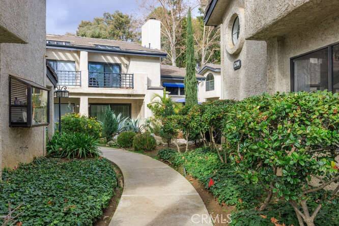 Agoura Hills, CA 91301,5704 Skyview WAY #B