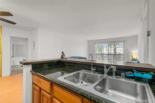 Valencia, CA 91355,23515 Lyons AVE #210