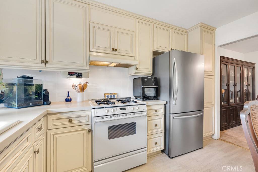 Westlake Village, CA 91361,31570 Agoura RD #5