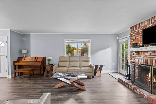 Saugus, CA 91350,28171 Oaklar DR