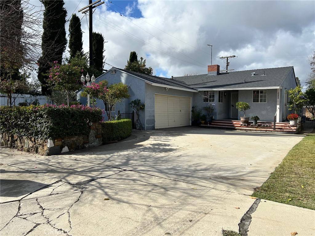 Reseda, CA 91335,6935 Wystone AVE