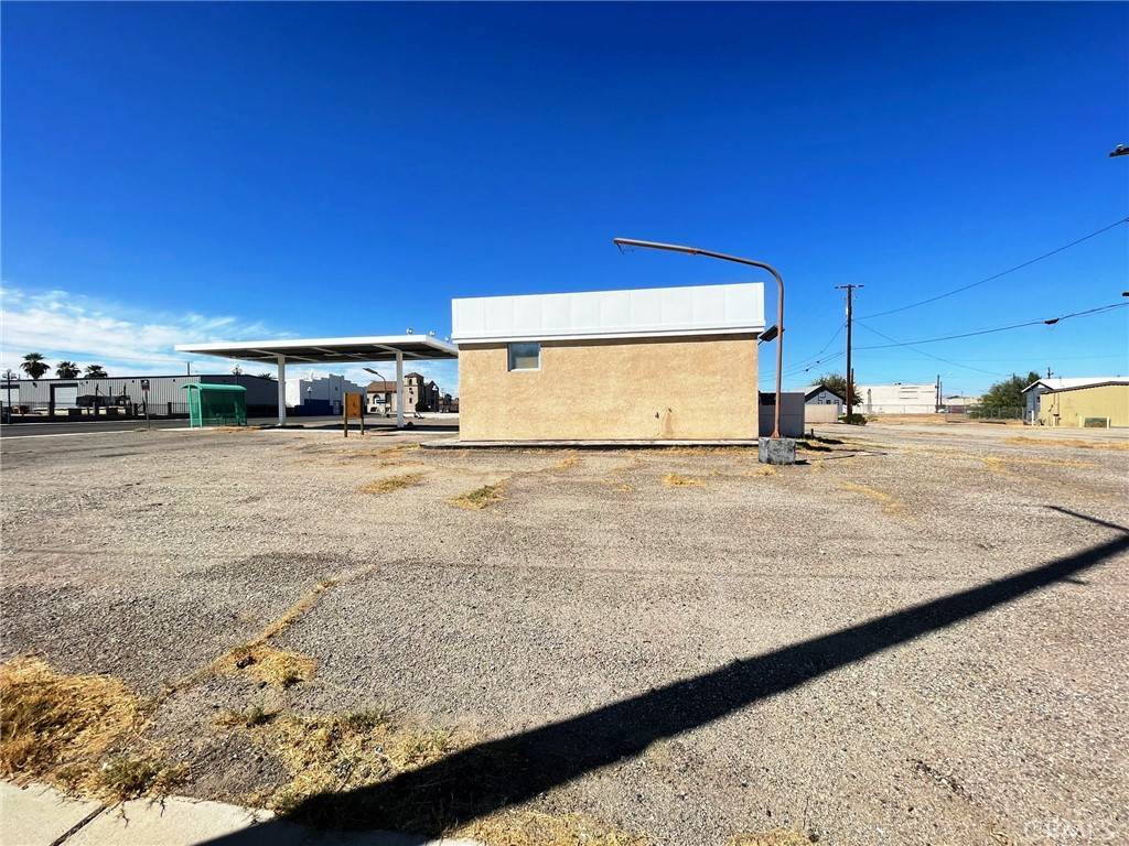 Needles, CA 92363,504 W Broadway ST