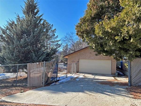 Lake Hughes, CA 93532,43729 Lake View RD