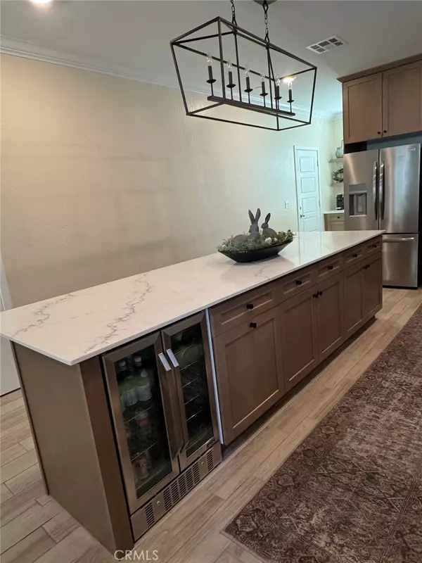 2704 E Teaberry DR Fresno, CA 93730