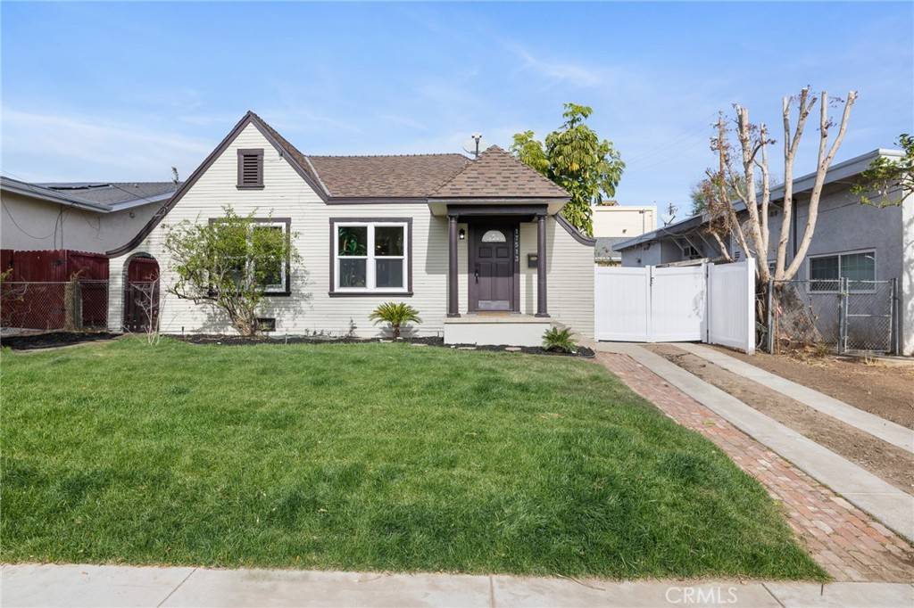 17513 Kingsbury ST, Granada Hills, CA 91344