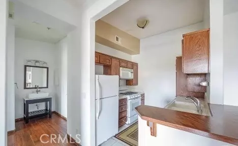 Van Nuys, CA 91406,15455 Sherman WAY #18