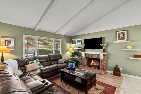 Thousand Oaks, CA 91362,2205 Summerpark CT