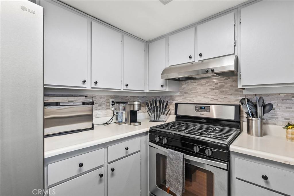 Canyon Country, CA 91351,18209 Sierra #17