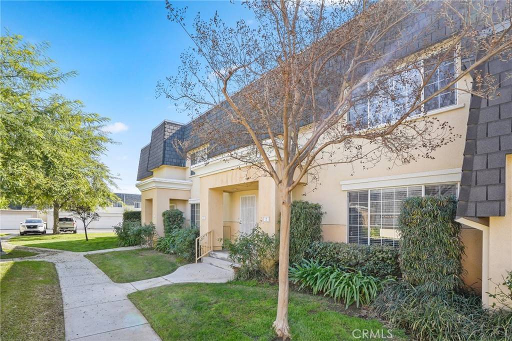 Reseda, CA 91335,19120 Hamlin ST #2