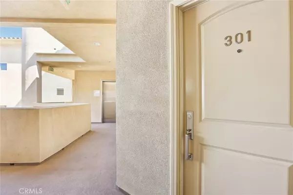 Sherman Oaks, CA 91401,14343 Burbank BLVD #301