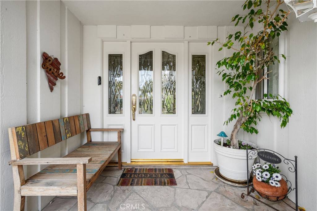 Thousand Oaks, CA 91362,1154 La Jolla DR
