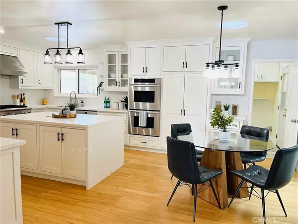 20318 Ruston RD, Woodland Hills, CA 91364