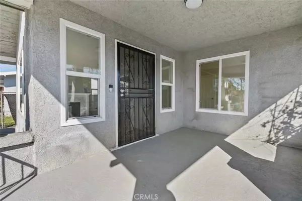 Huntington Park, CA 90255,7018 Miles AVE