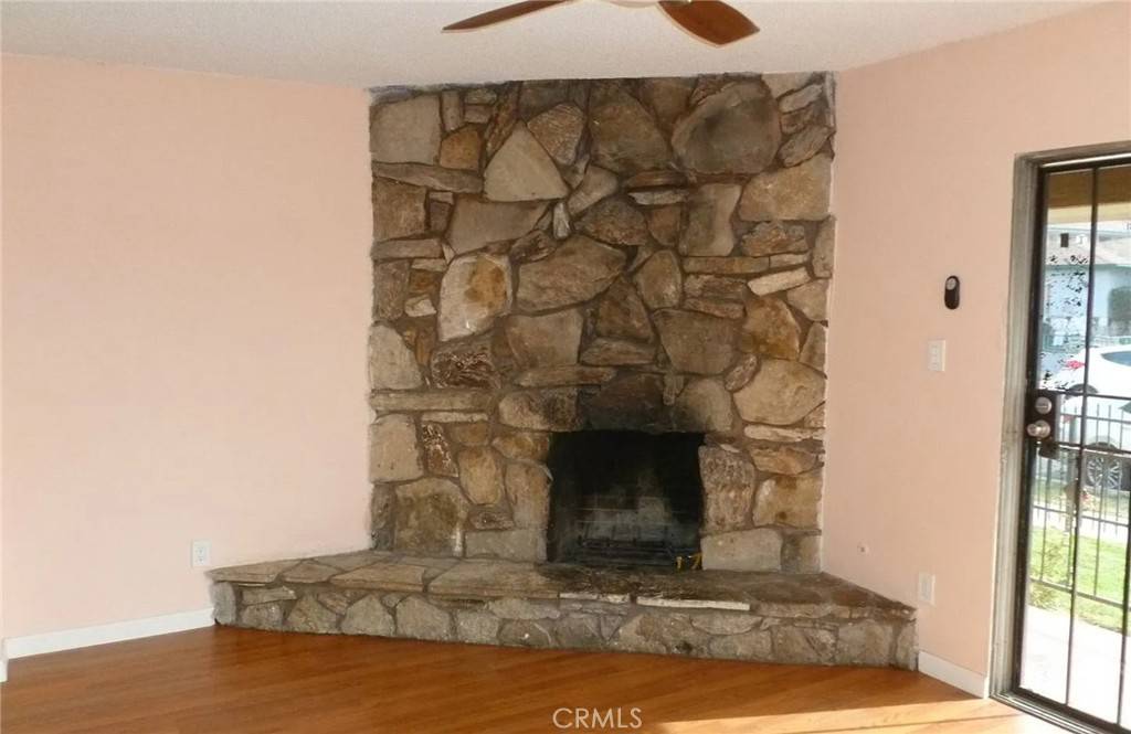 Hawthorne, CA 90250,4367 W 142nd ST