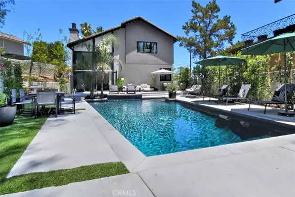 Woodland Hills, CA 91364,22228 Miston DR
