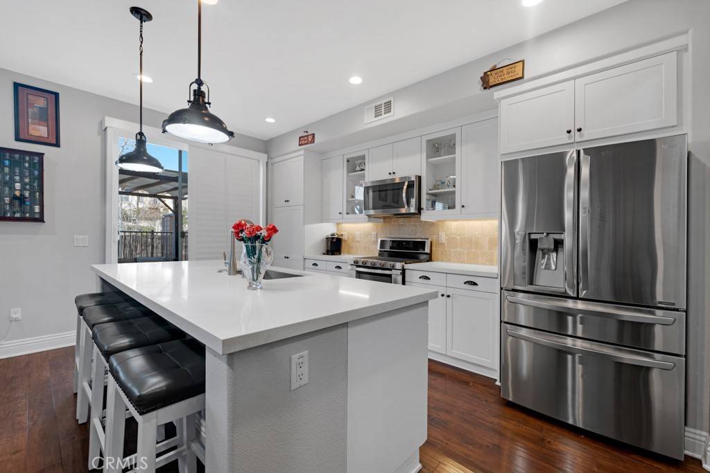 22104 Barrington WAY, Saugus, CA 91350