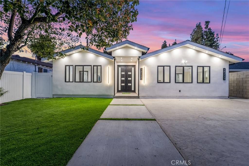 14715 Archwood ST, Van Nuys, CA 91405