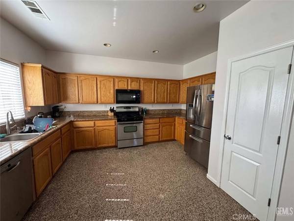 Tehachapi, CA 93561,18451 Branding Iron CT