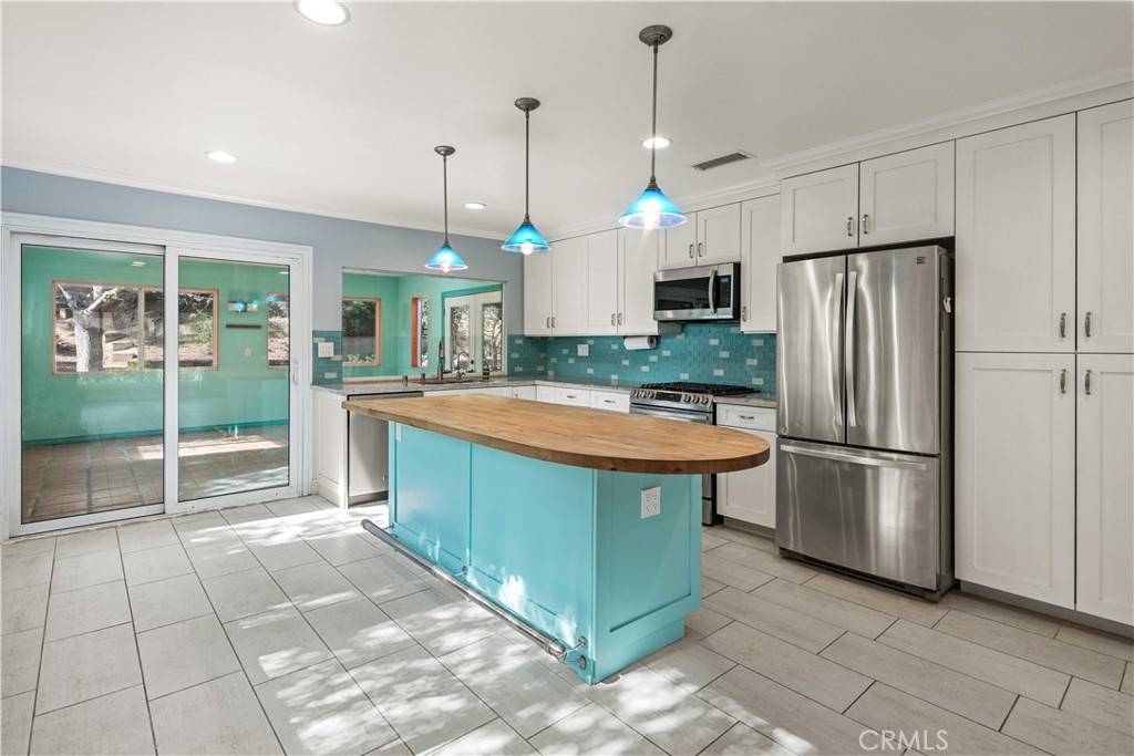 Sylmar, CA 91342,13953 Candlewood DR
