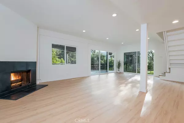 Topanga, CA 90290,21670 Encina RD