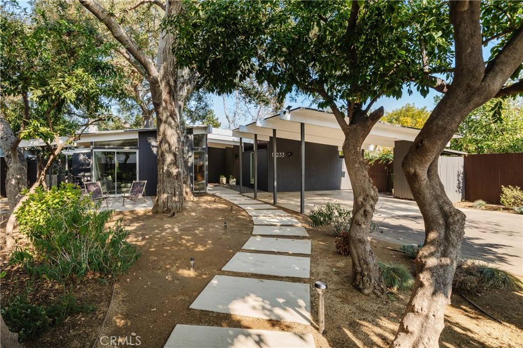 13233 Addison ST, Sherman Oaks, CA 91423