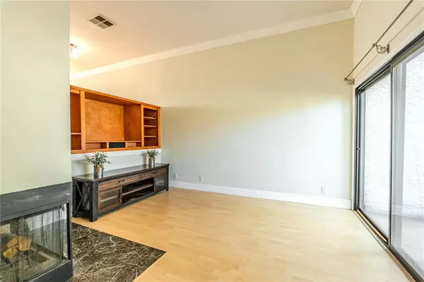 Canyon Country, CA 91387,27666 Nugget DR #3