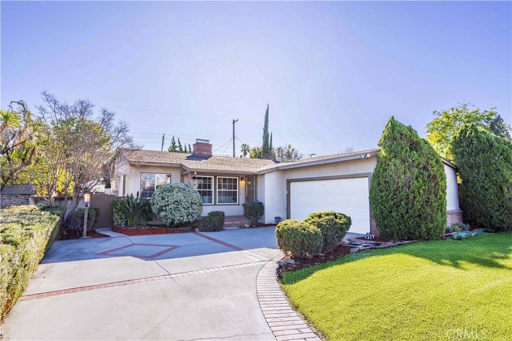 5732 Simpson Ave, Valley Village, CA 91607