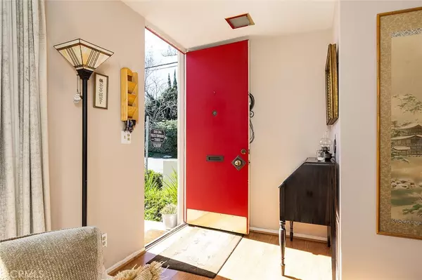 Burbank, CA 91505,4456 W Kling ST #9
