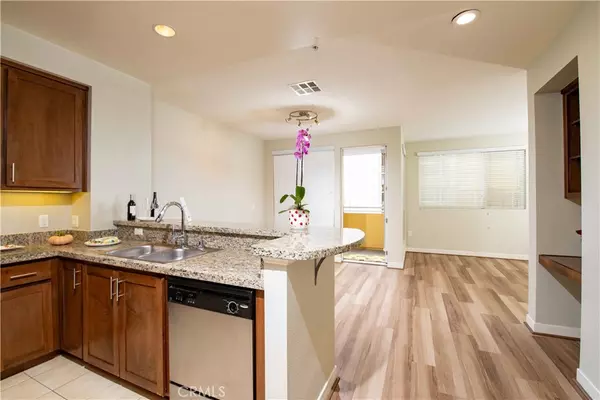 Woodland Hills, CA 91367,21301 Erwin ST #237