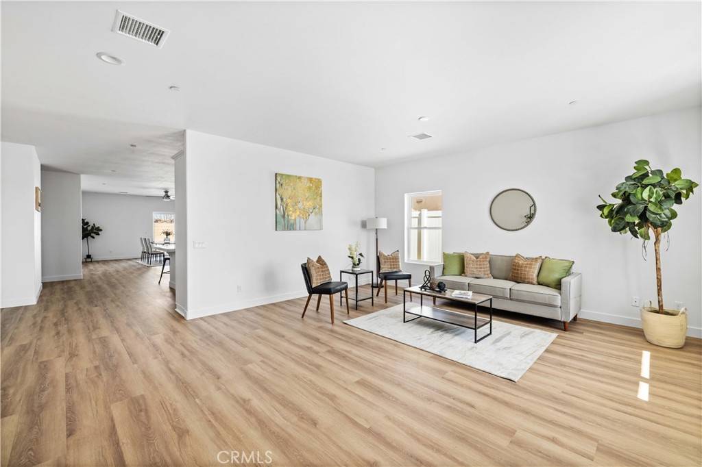 Lancaster, CA 93536,5651 W W Ave J15