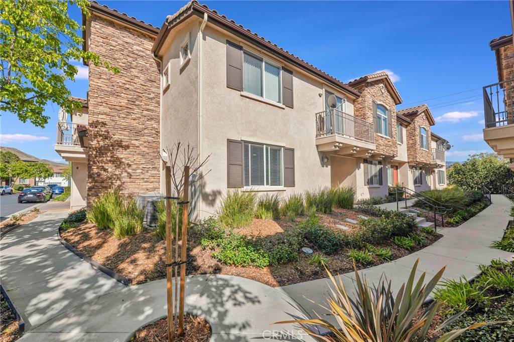 27912 Avalon DR, Canyon Country, CA 91351