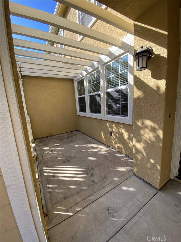 Oxnard, CA 93036,610 Green River ST