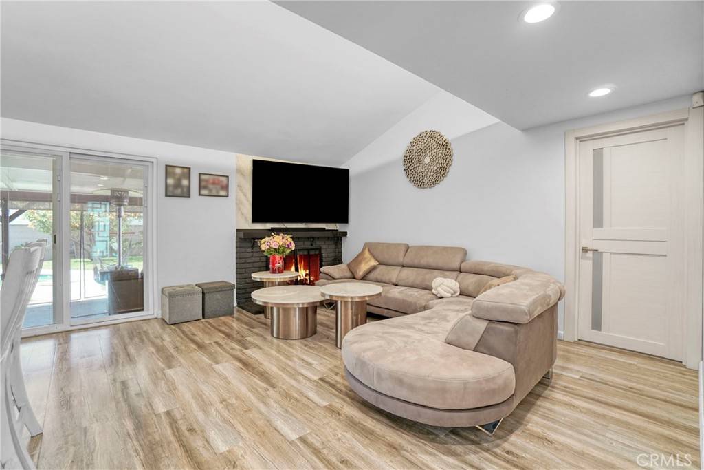 North Hollywood, CA 91605,7721 Atoll AVE