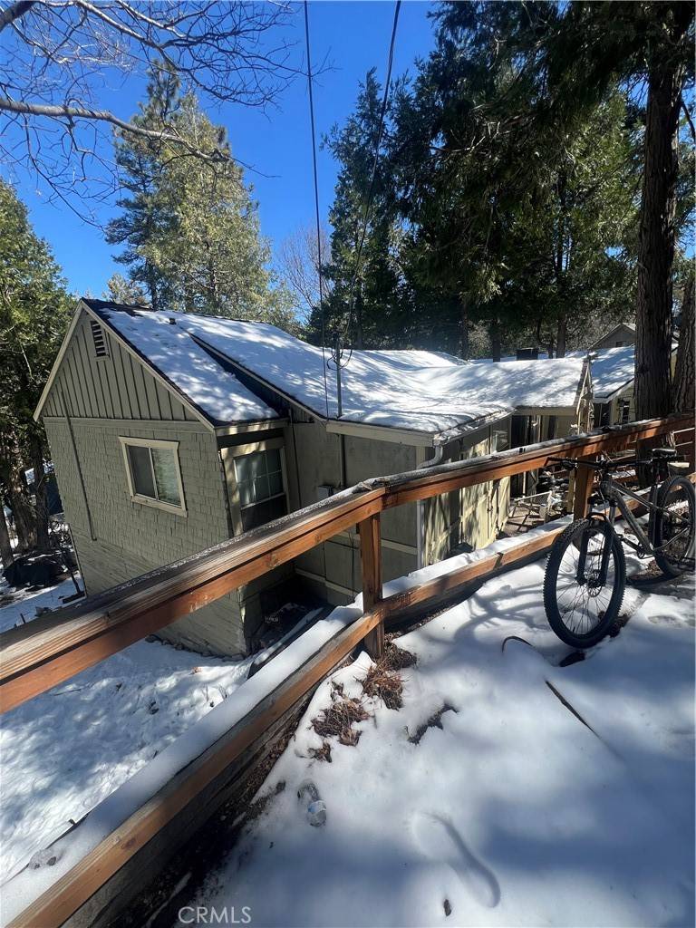 668 Knoll DR, Crestline, CA 92325