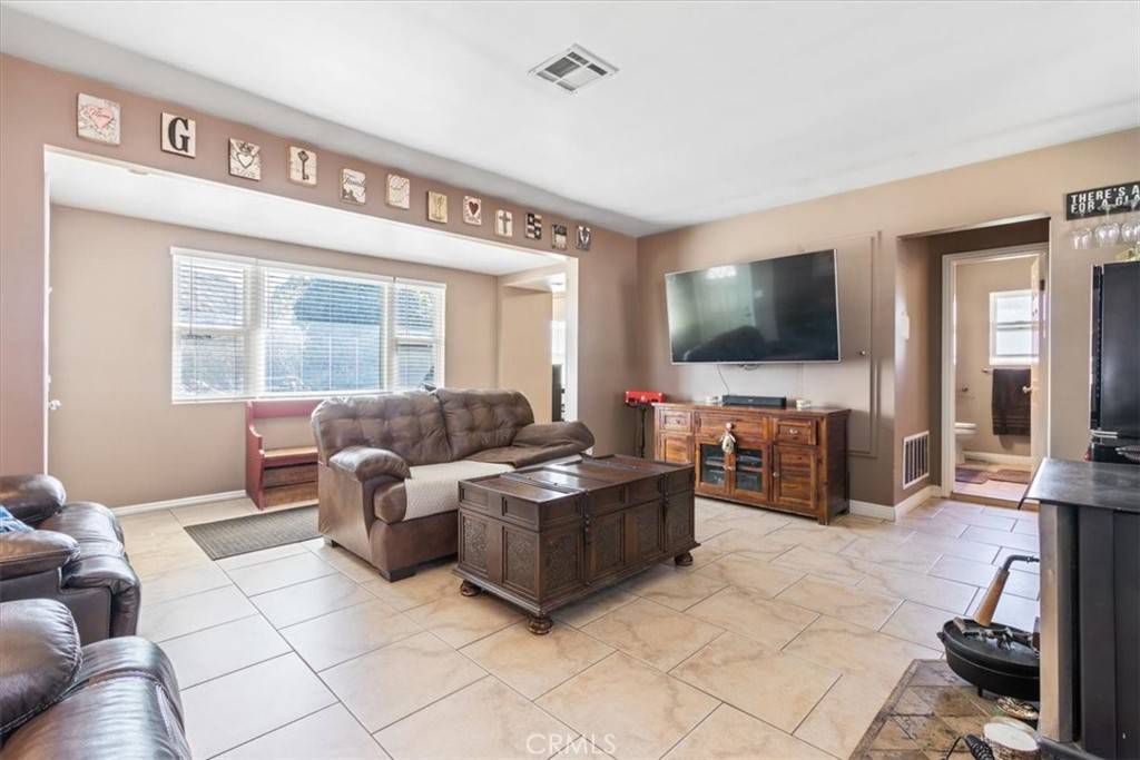 Lancaster, CA 93536,5238 W Avenue L6