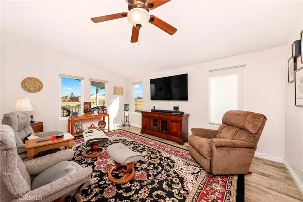 Lancaster, CA 93535,2121 E Avenue I #32